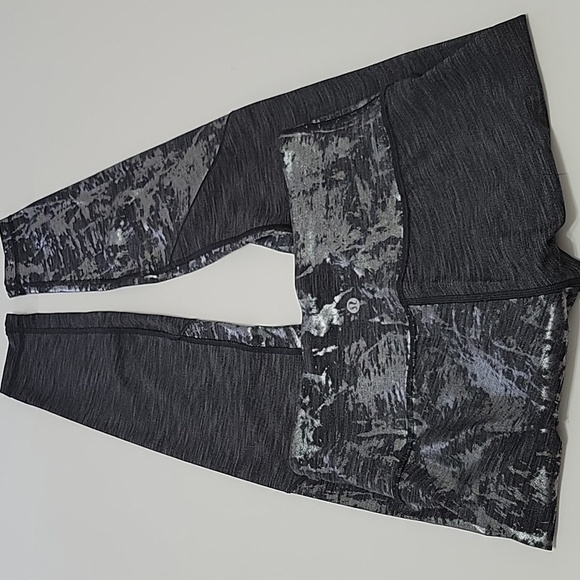 Lululemon Wunder Under Foil Leggings 28" - Picture 7 of 11